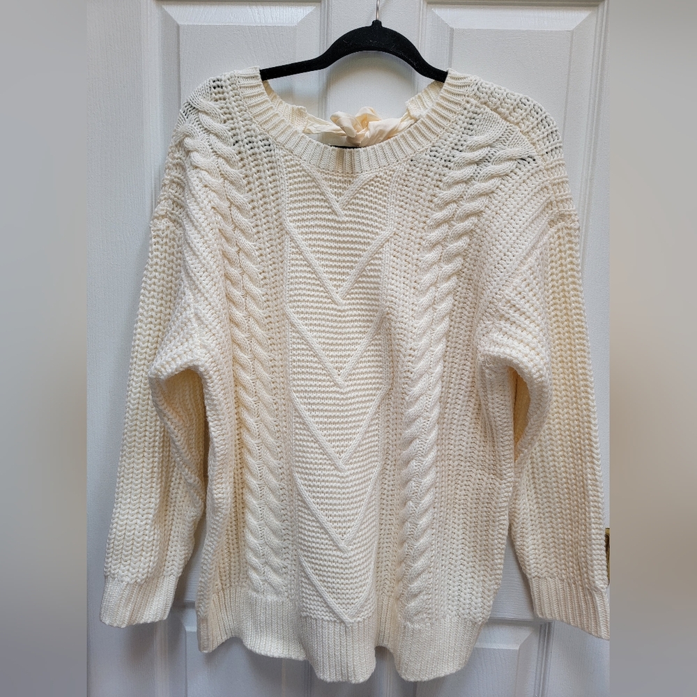 Torrid Cream Crew Neck Cable Knit Sweater W/Ribbon Tie Size Large NWT
